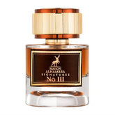 Bruine glazen parfumfles met koperaccenten en branding van Al Hambra Signatures No 3