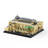 Beige en grijze lego bouwset van al-azhar moskee met gedetailleerde architectuur, palmboom en miniatuurfiguren