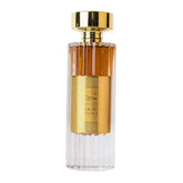 Elegante transparante glazen parfumfles met gouden accenten en amberkleurige geur van ard al zaafaran oud romancea