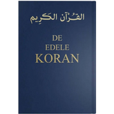 Blauwe boek met gouden letters uit de Edele Koran in het Nederlands en Arabisch