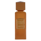 Bruine parfumfles met gouden label voor Desert de Sahara parfumproduct