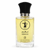 Helder glazen parfumfles met zwarte dop, bevat bleekgele dirham eau de parfum van het merk Dirham