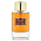 Perfumefles met amberkleurige vloeistof en gouden dop van Parfum Exclusif Rose