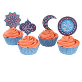 Eid Mubarak cupcakes met koraalkleurige frosting en decoratieve toppers in blauw en roze