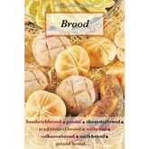 Assortiment artisanal brood met goudbruine korst en poreus interieur uit Kookboek: brood