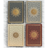 Vier decoratieve Koran luxe boeken met goud afwerking in meerdere kleuren