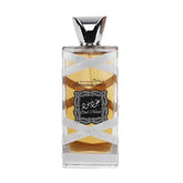 Lattafa parfum oud mood silver een rechthoekige glazen parfumfles met zilveren dop en ornament zwart etiket