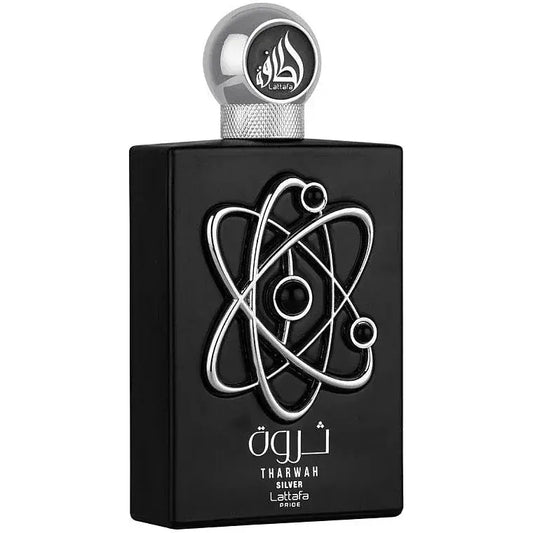 Zwarte rechthoekige lattafa pride parfum tharwah silver fles met zilver atomair symbool en metalen dop