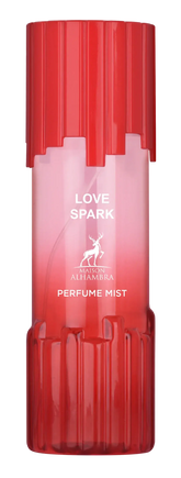 Rood geribd plastic parfum body mist met een roze verlooplabel love spark en een hertenlogo