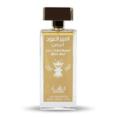 Een rechthoekige glazen fles amour al oud original white bud eau de parfum met gouden label en donkerbruine dop