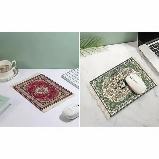 Muismat met perzisch tapijtdesign in rood en groen met geornamenteerde franjes en tapijtachtige uitstraling