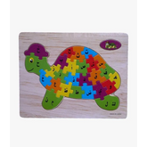 Houten puzzel met arabische letters op een kleurrijke schildpad voor puzzel arabische letters