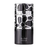 Zwarte en zilveren parfumfles met een textuurtje en organisch patroon voor Lattafa Parfum Qimmah Men