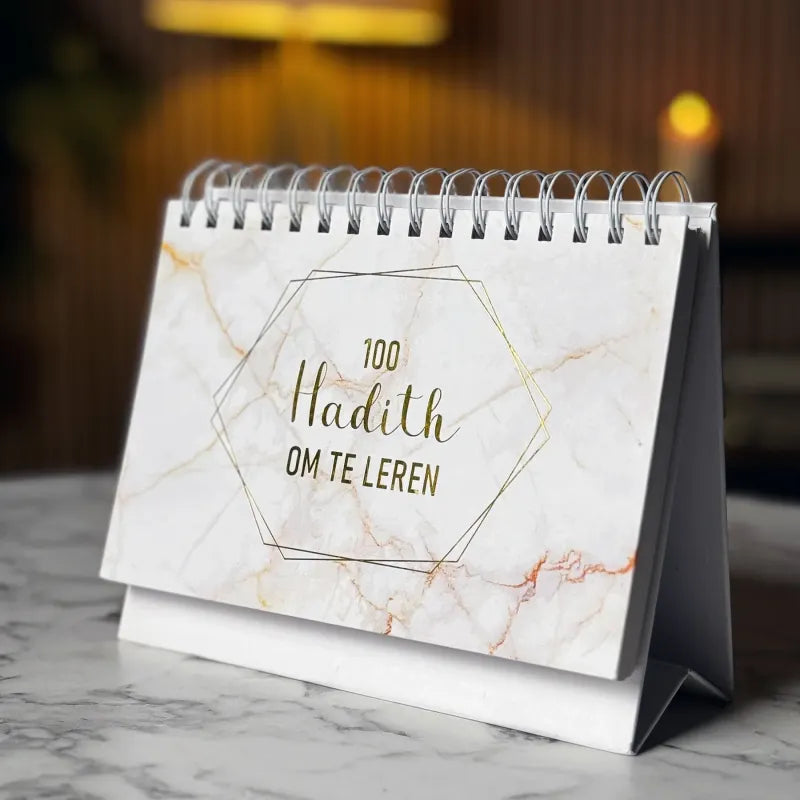 Marmerpatroon bureaukalender 100 Hadith om te leren met spiraalbinding