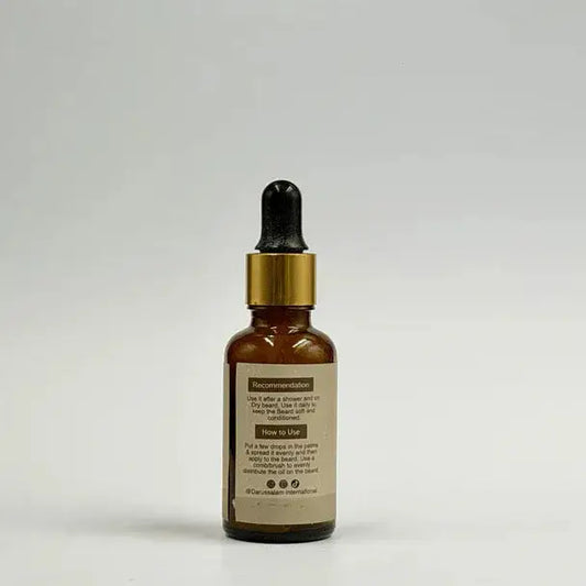 Bruine glazen fles baardolie 100% natuurlijk met goudkleurige druppelaar en beige label met gebruiksinstructies