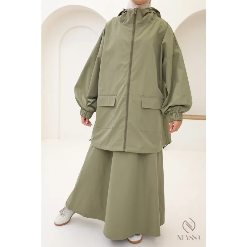 Olive groene oversized parka met capuchon en zakken, Neyssa 2-delige set voor regenachtige dagen