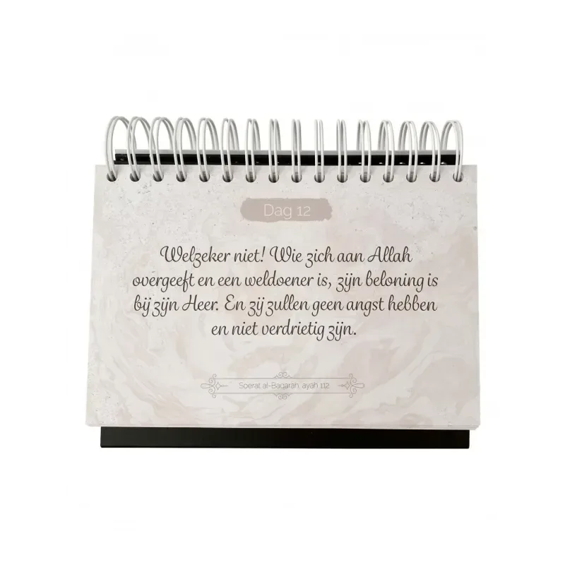 365 Qur'an reminders -zwart met goudfolie - Islamboekhandel.nl