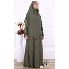 Olijfgroene khimar-stijl abaya met lange stof en losse mouwen van Set Salima