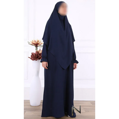 Navy blue abaya met bijpassende hijab uit het Khimar Set Salima, perfecte outfit