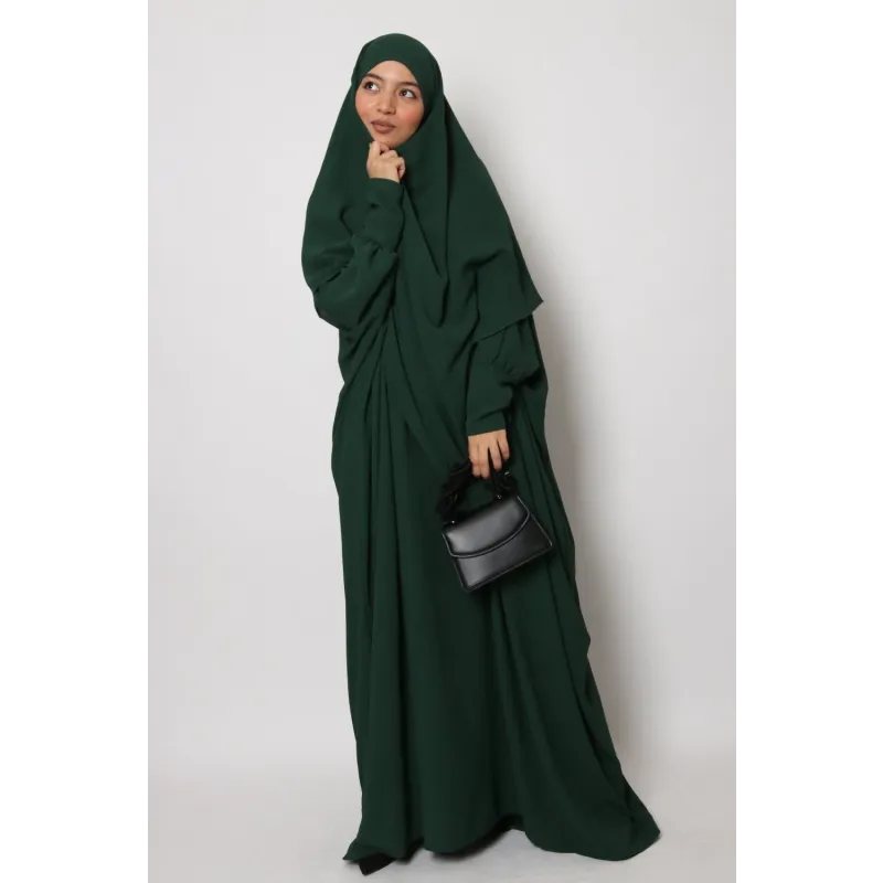 Donker groene abaya en khimarset met handtas in aangenaam materiaal vlinderabaya