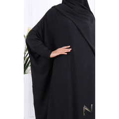 Zwarte abaya met vliegende mouwen en bijpassende hijab, ronde hals khimar stijl