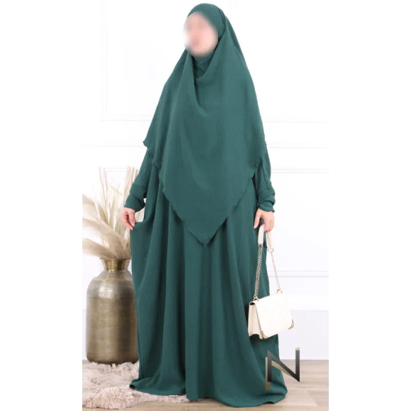 Forestgroene abaya met bijpassende hijab van aangenaam materiaal vlinderabaya