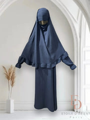 Navy blauwe abaya en bijpassende hijab set met ruches aan de manchetten en goudkleurige rand aan het gezichtsslipje