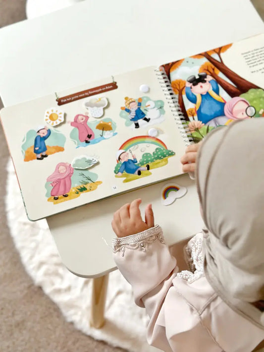 Adam en Sumayyah gaan op avontuur - Busybook - Islamboekhandel.nl