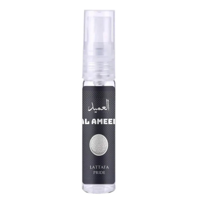Zilveren spuitfles Al Ameed Silver met Lattafa Parfum en Arabische tekst