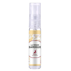 Een fles La Rouge Baroque parfum met spraytop van Al Hambra Parfum Baroque Rouge