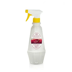 Witte sprayfles met roze en witte label en gele sproeikop voor Roomspray Tooty Musk