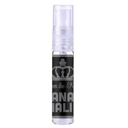 Heldere glazen sprayfles met zwart etiket en zilveren kroon voor Ard al Zaafaran i Am The King parfum