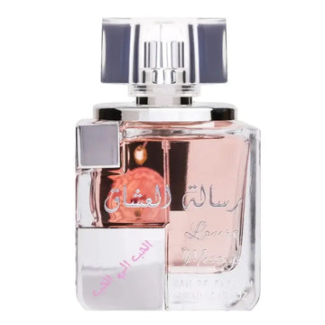 Een strak transparant glazen parfumflesje met moderne geometrische vorm en zilveren accenten van ards al zaafaran lovers message