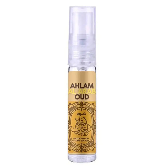 Een heldere glazen sprayfles met een goudkleurig etiket en arabische kalligrafie voor ard al zaafaran oud ahlam arab 10ml eau de parfum