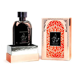 Zwarte glazen fles met een slank, gebogen ontwerp en zilveren arabische tekstlabel van ard al zaafaran parfum hayaati woman