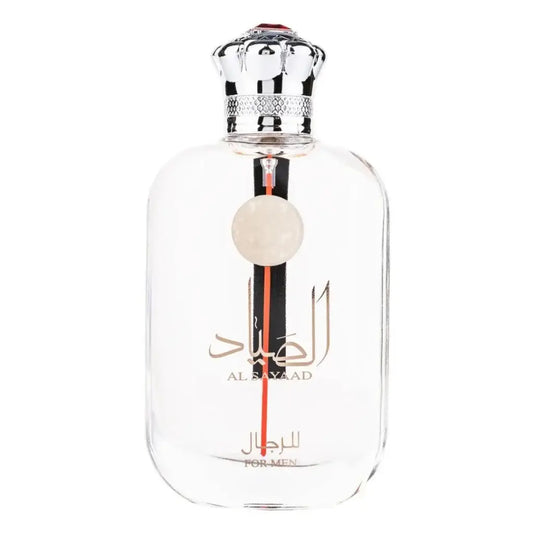Heldere glazen fles van al sayaad voor mannen parfum met zilveren kroonvormige dop en rode accenten van ard al zaafaran