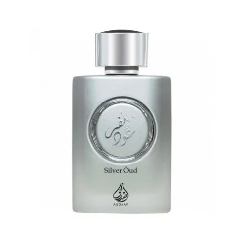 Zilveren metallic parfumfles van Asdaaf Parfum Silver Oud Lattafa met logo