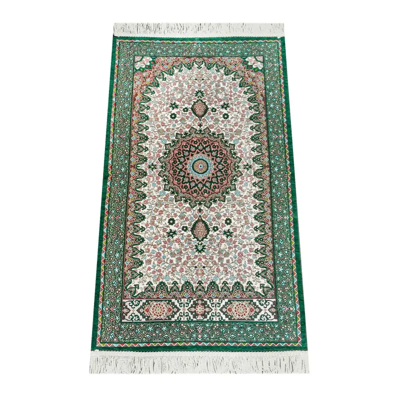 Authentiek groen chenille gebedskleed met witte bloemmotieven en kwastjes