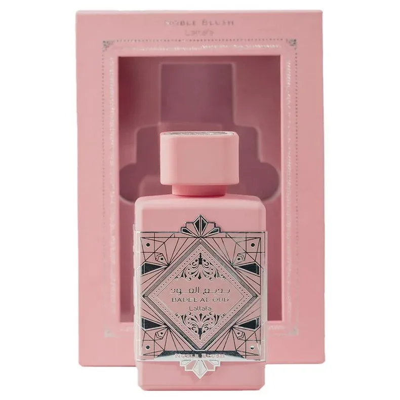 Roze parfumfles en doos van Bade´e al Oud - Noble Blush, elegant en verfijnd