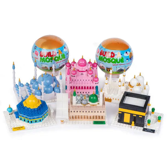 Roze plastic moskee model met gouden koepels en minaretten in bouw een moskee mini surprise ball product