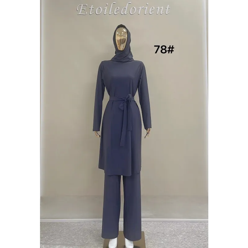 Donkere blauwe abaya met bijpassende hijab van stretchstof, Burkini Lalouni