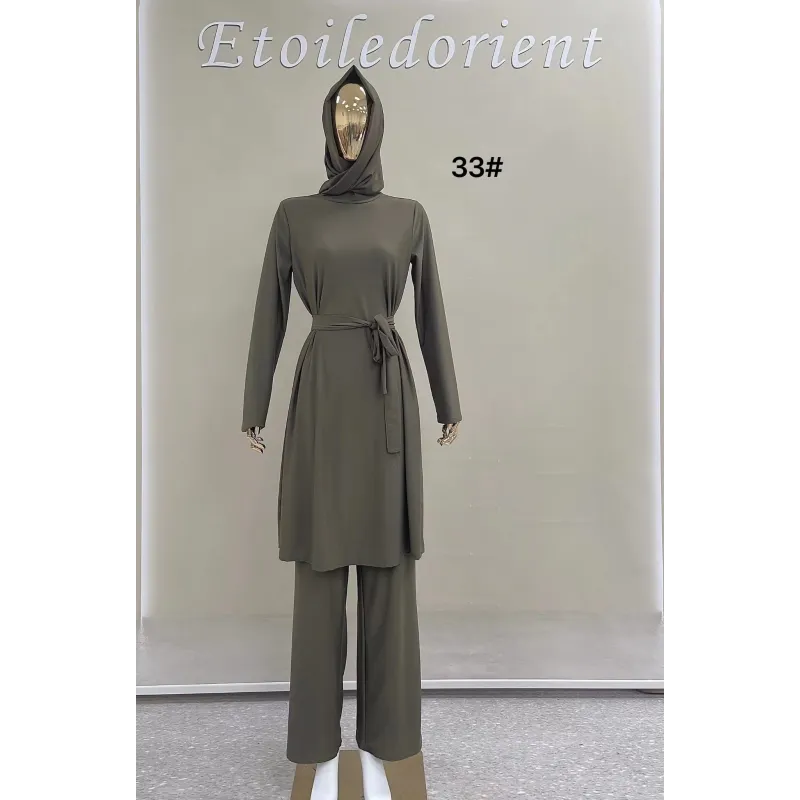 Olivgroene hijab en abaya set met riem van zachte stof, Burkini Lalouni