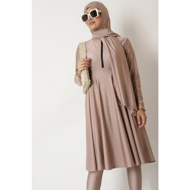 Beige hijab met zwarte rits en bijpassende jurk in Burkini rits (lang)