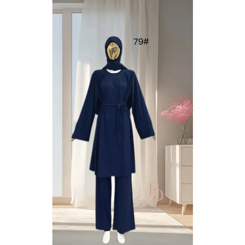 Navy blue Burkini Smahane abaya met gouden hijab, riem en wijde broek