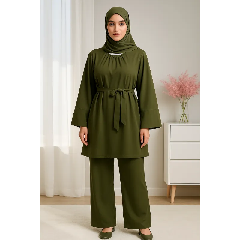 Modest swimwear Burkini Smahane met olijfgroene hijab en wijde broek