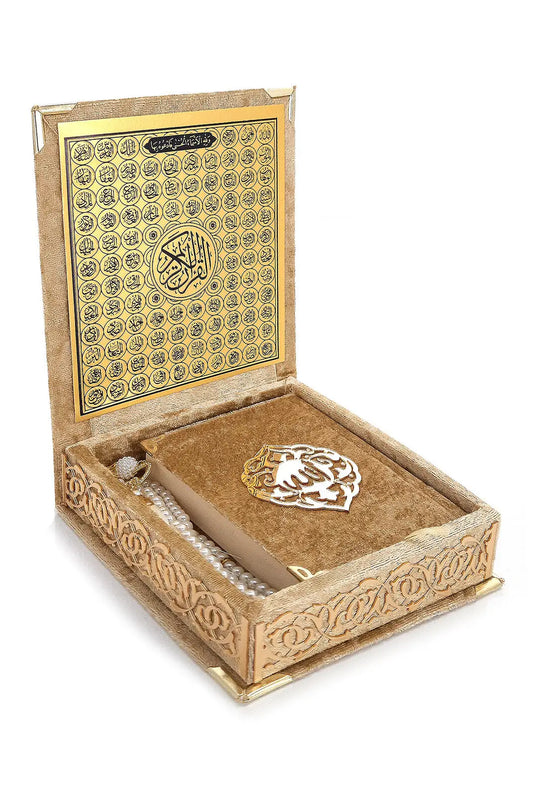 Cadeauset met koran -klein formaat (15x17 cm) - Islamboekhandel.nl