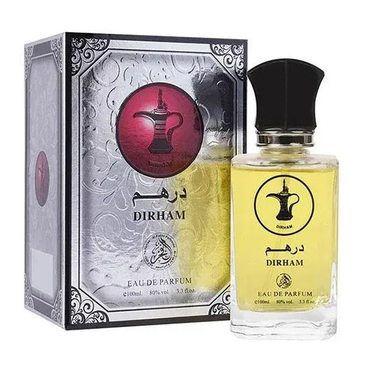 Een heldere glazen fles dirham eau de parfum met zwarte dop en gouden label met arabische koffiekannetje en gele vloeistof