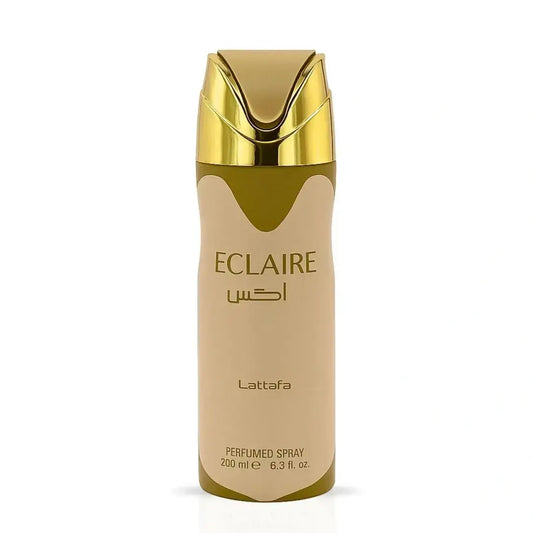 Een strakke 200 ml eclaire deodorant verstuiver van lattafa met een metalen gouden dop en beige body met gouden letters
