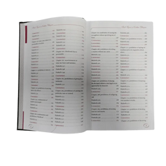 Open boek met gedrukte tekst voor Explanation of Riyadus-Saliheen Volume1-6