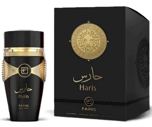Zwart glazen parfumfles met gouden accenten en een gouden leeuw embleem op de dop met arabische tekst حَارِس en engels haris van fariis haris edp